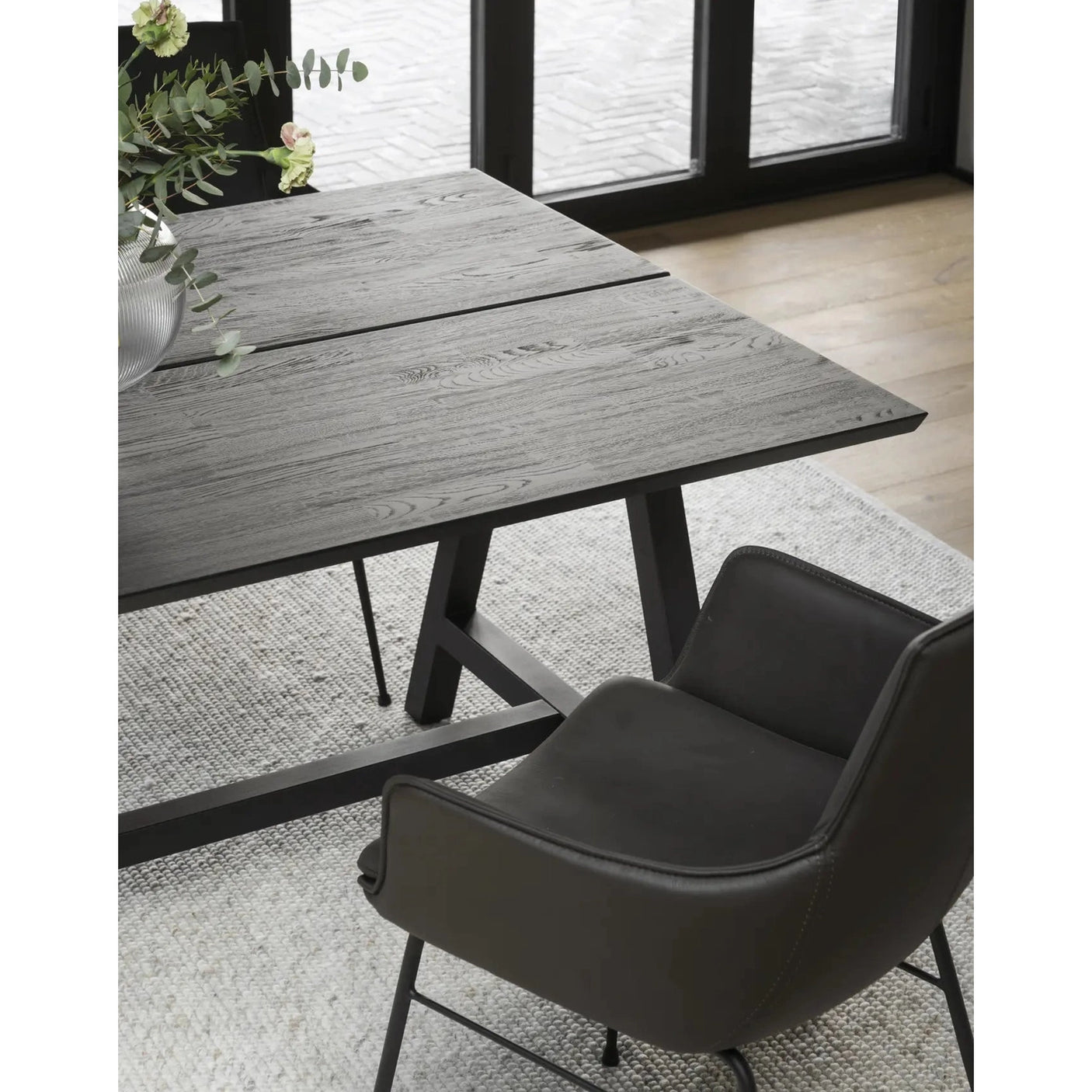 Lowell spisestol med armstøtte Rowico Spisestol