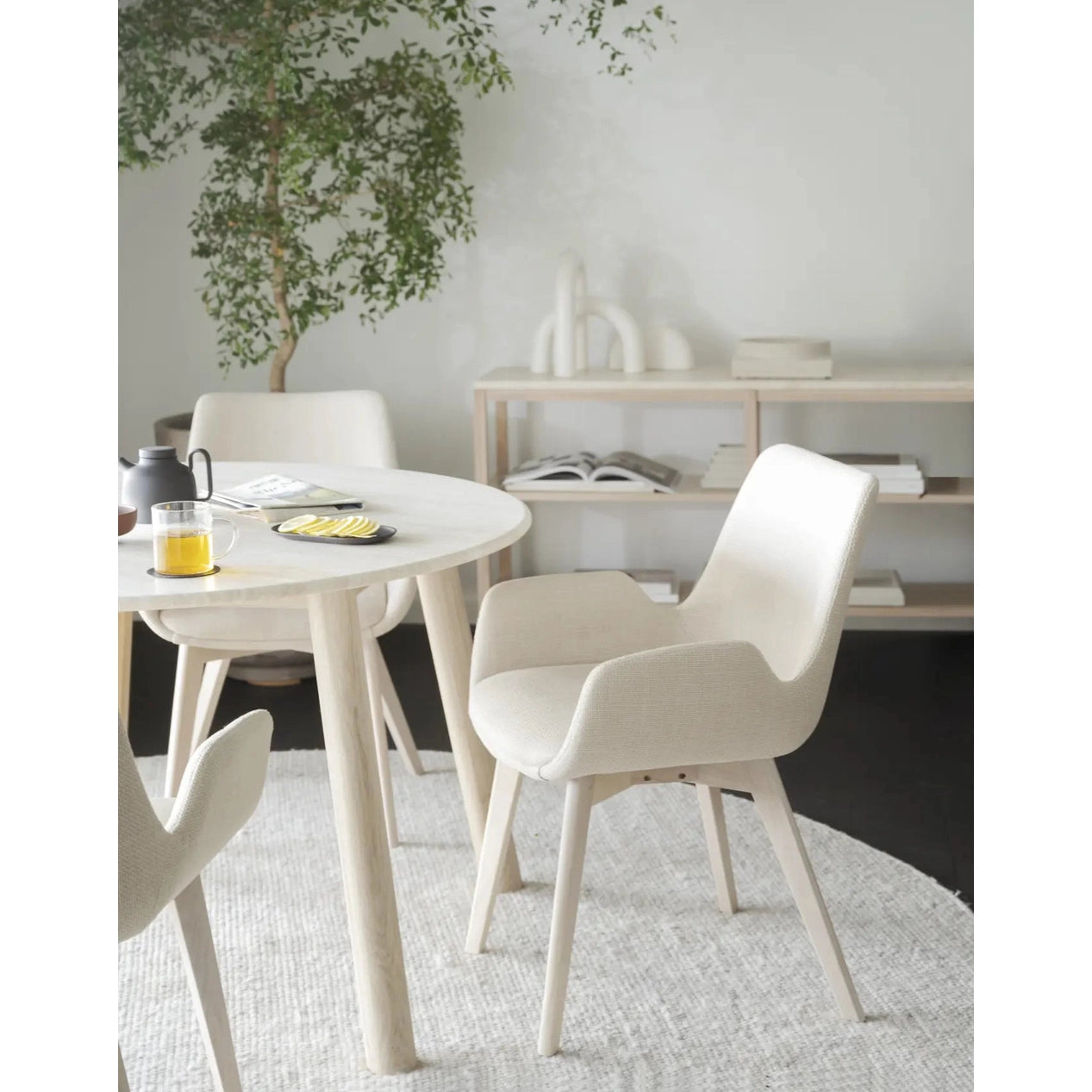 Drimsdale spisestol med armstøtte Rowico Spisestol