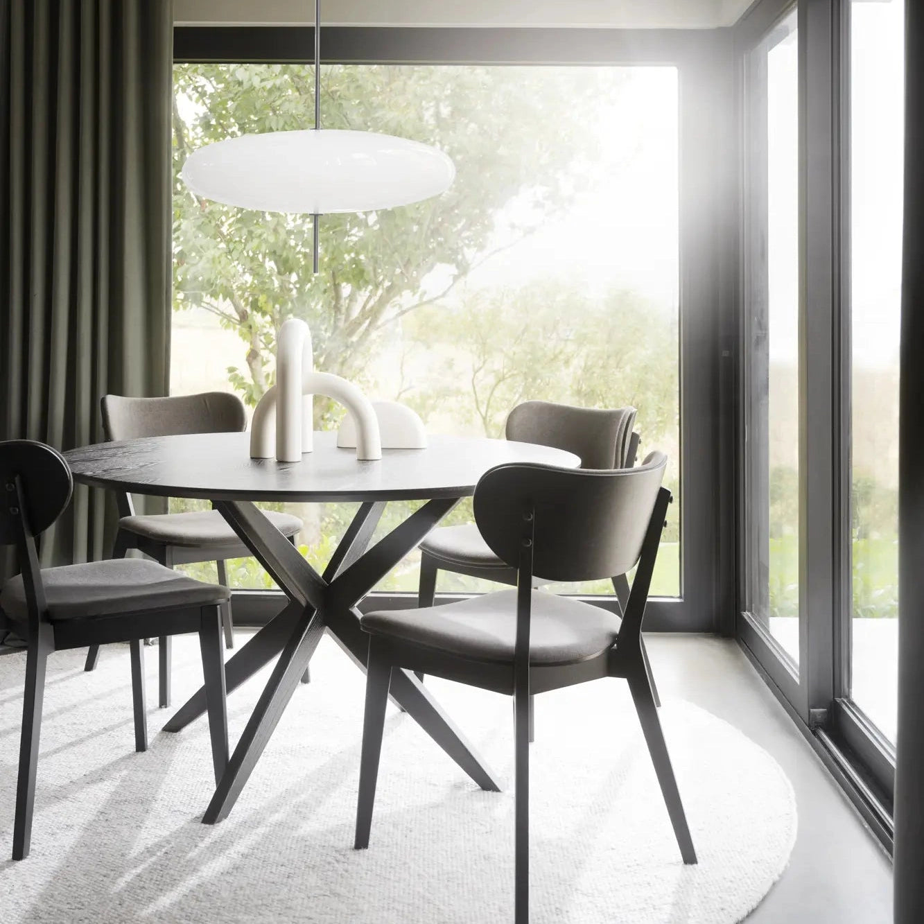 Calverton spisebord Ø120 Rowico Spisebord