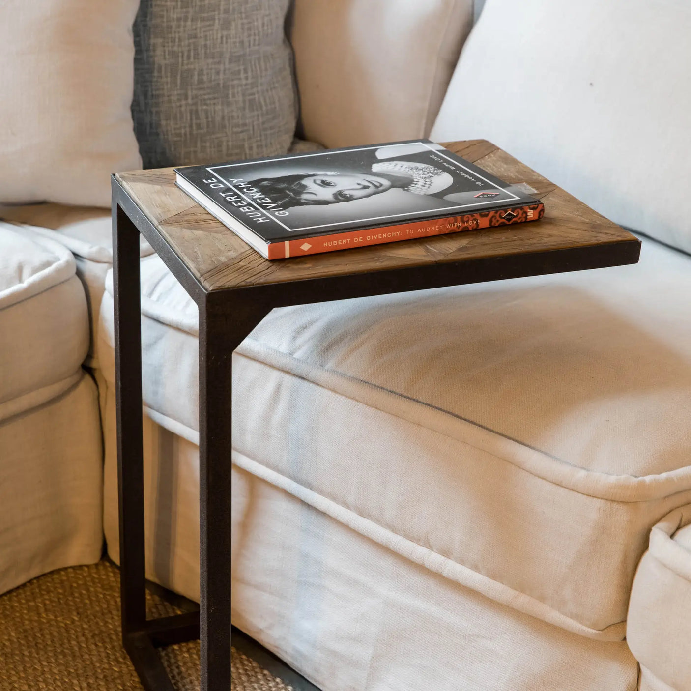 Château Chassigny Sofa Bord Riviera Maison Sidebord