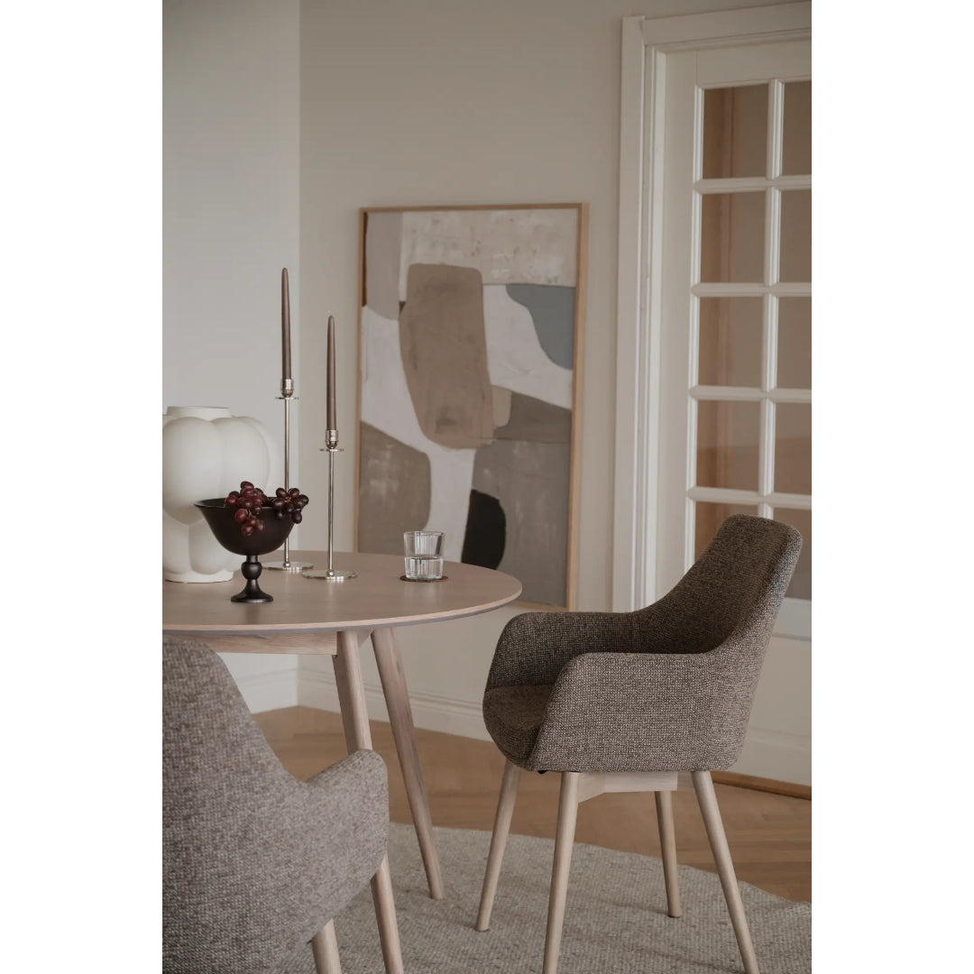 Denley lenestol mørk beige stoff/bleket eikebein Rowico Lenestol
