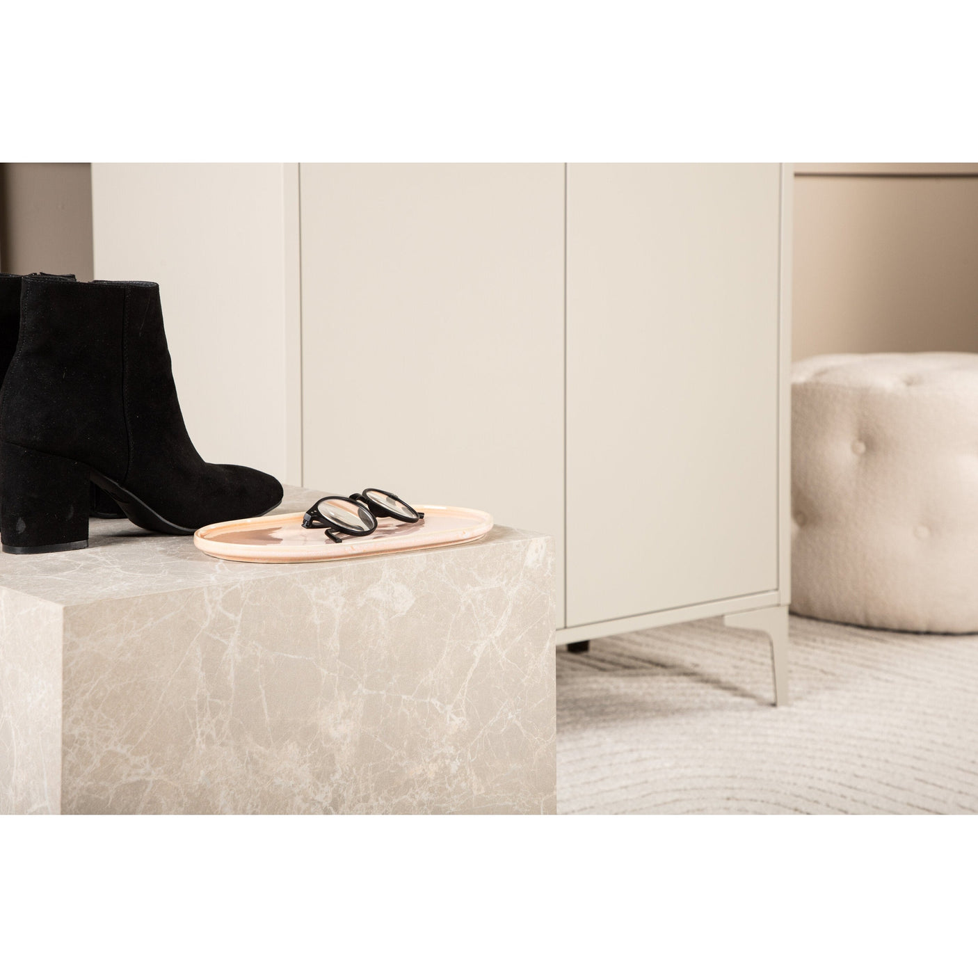 Piring Garderobe Venture Design Klesskap