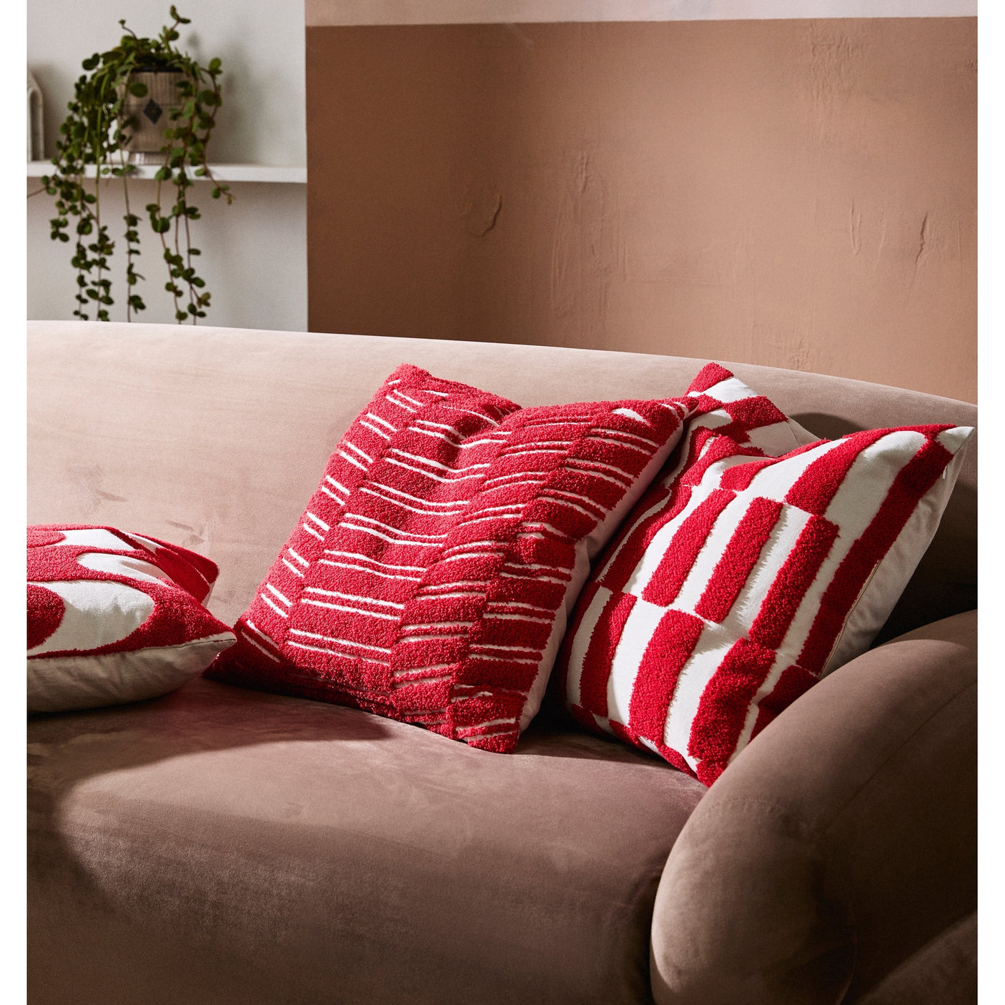 FURUD-pussybrett - råhvitt/rødt Nordal PILLOWS