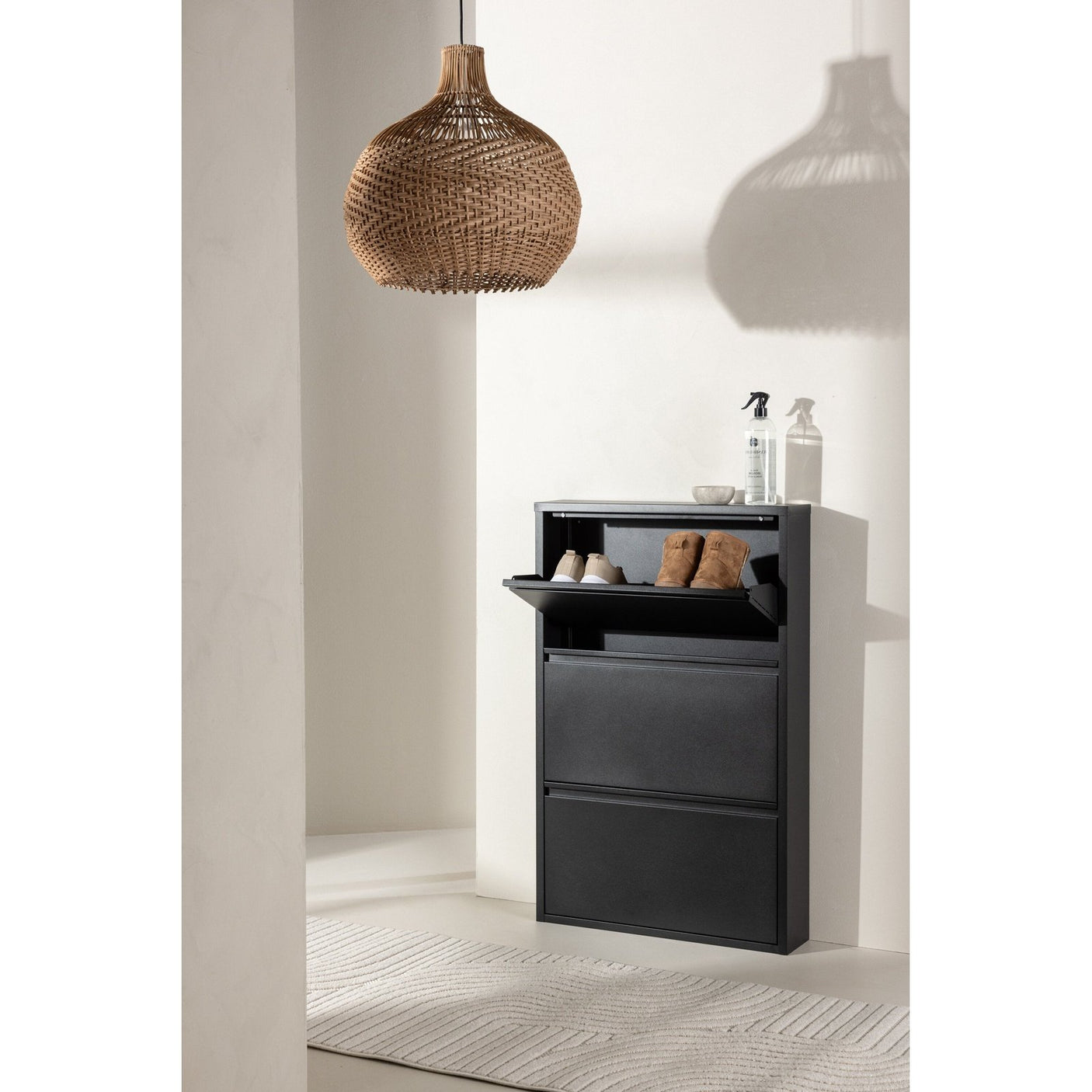 Bonito skoskap Venture Design Vitrineskap