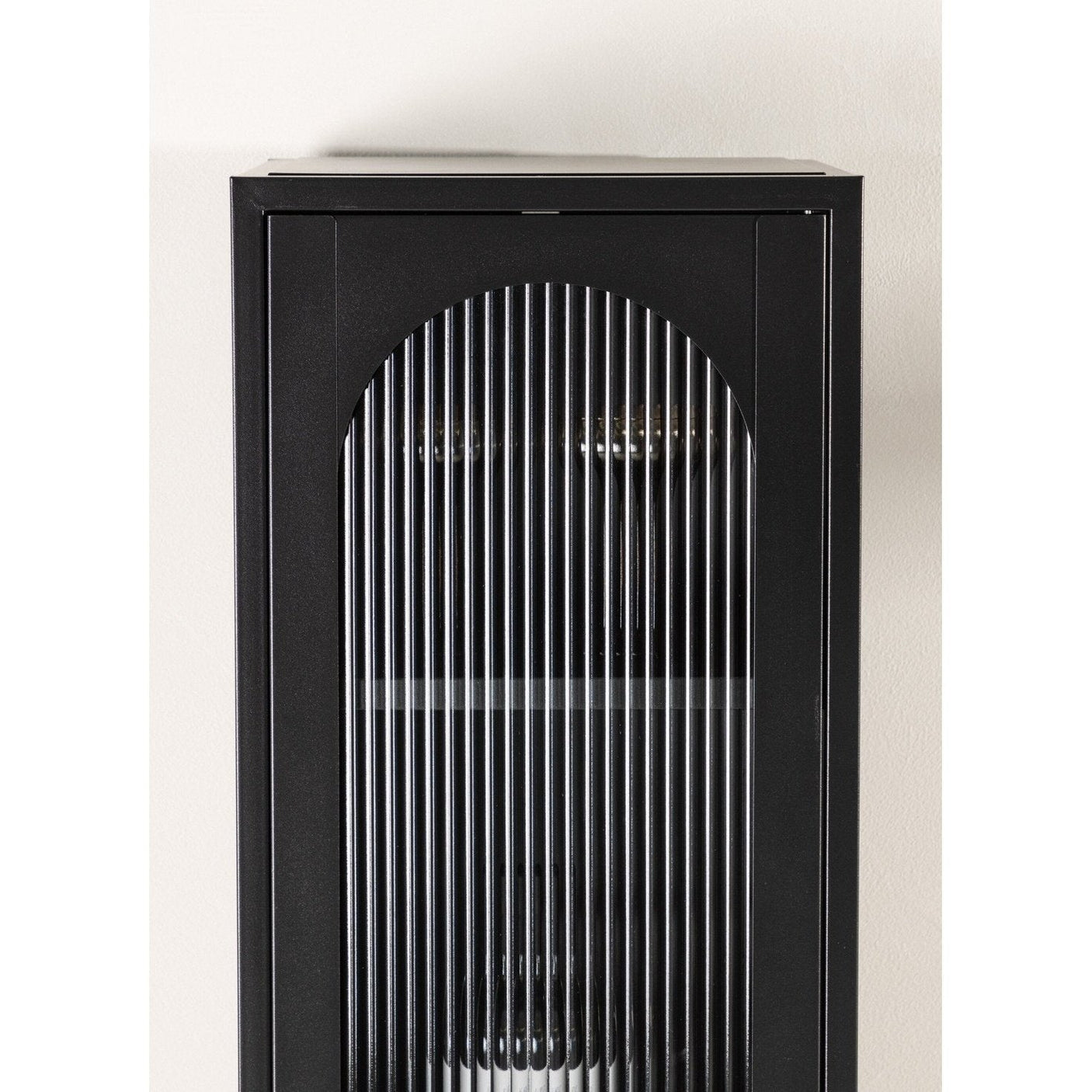 Cali vitrineskap Venture Design Vitrineskap