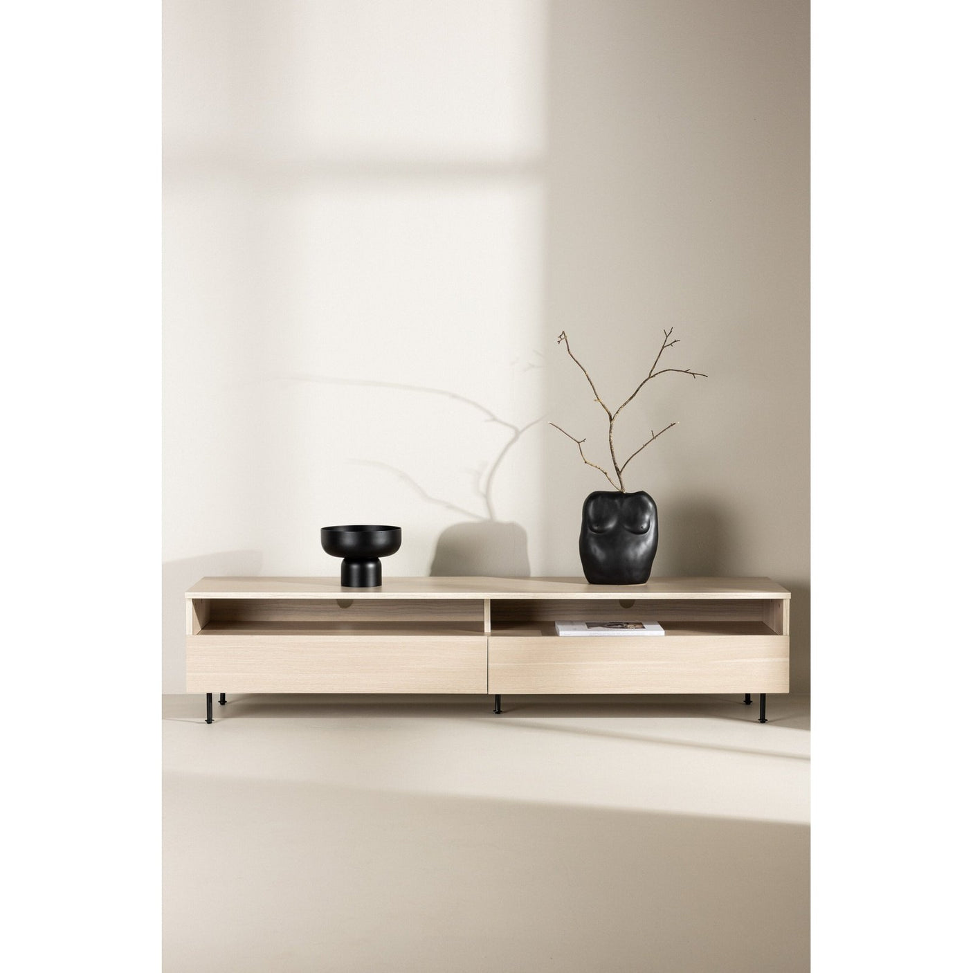 Navarra TV-benk Venture Design TV-benk