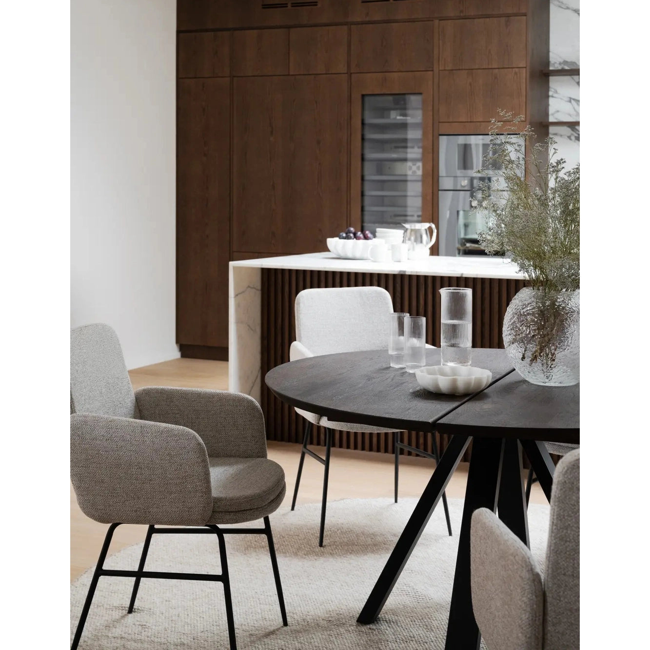 Conklin spisestol med armstøtte Rowico Spisestol