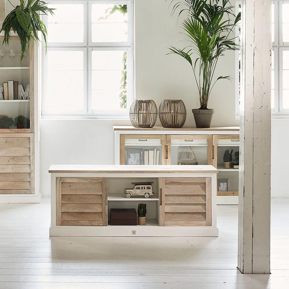 Pacifica Flatscreen Dresser Riviera Maison TV-benk