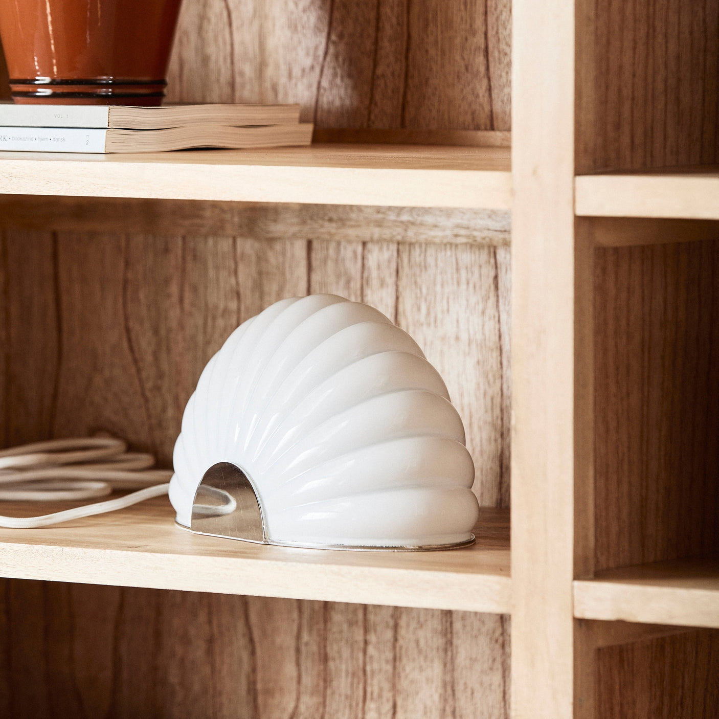 CHIA lampe med krom finish - hvit Nordal STAND LAMP