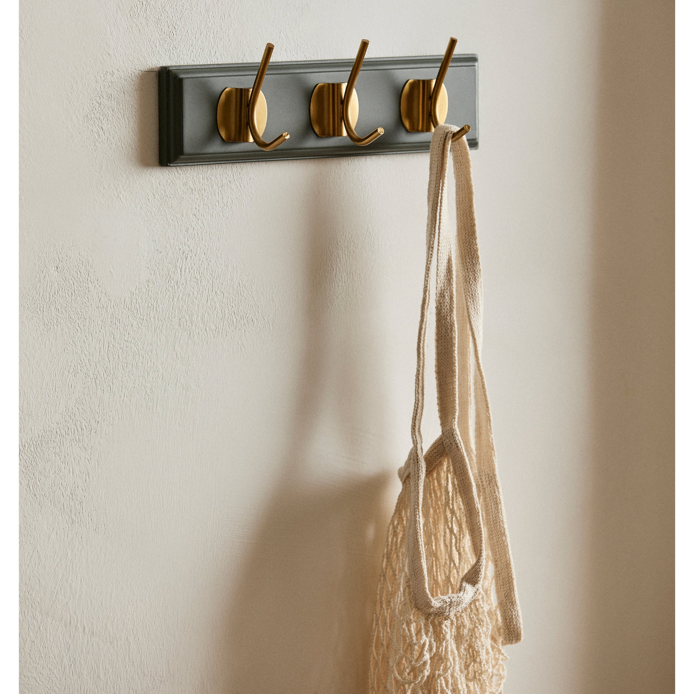 EDGY-kjøter med 3 unger - grå Nordal COAT RACKS