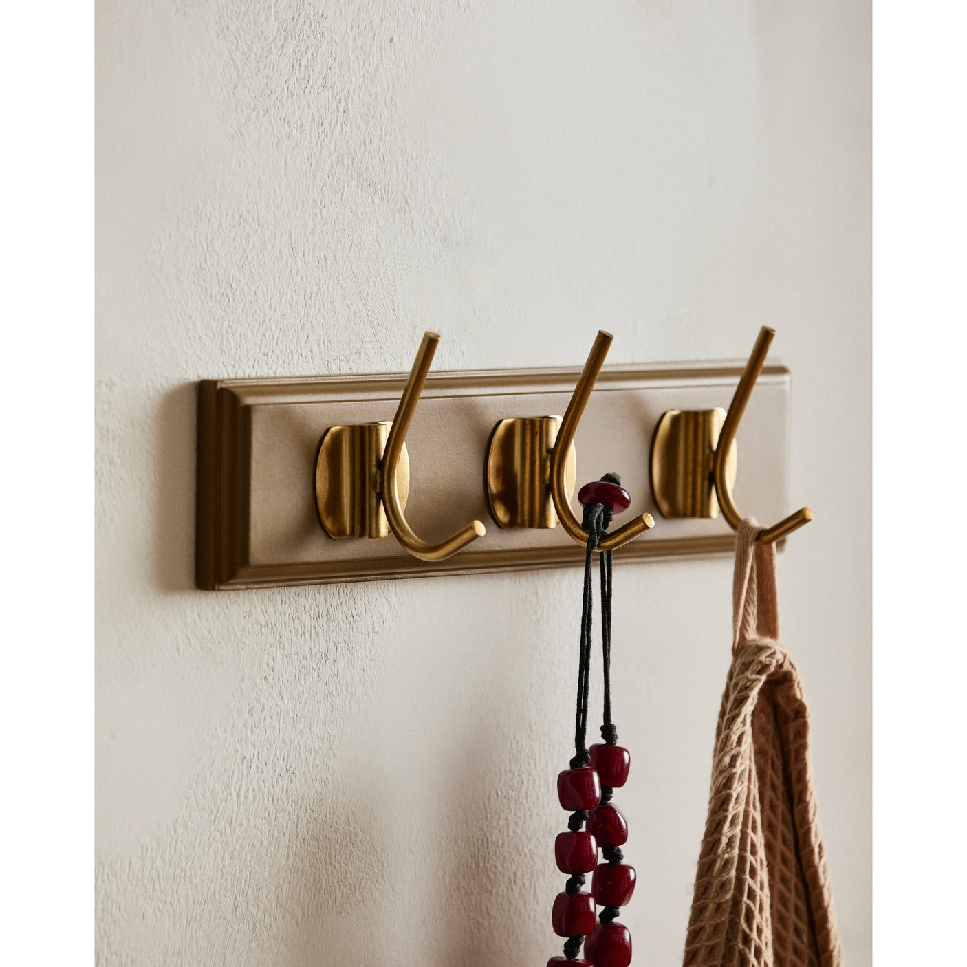 EDGY-kjøtt med 3 unger - brun Nordal COAT RACKS
