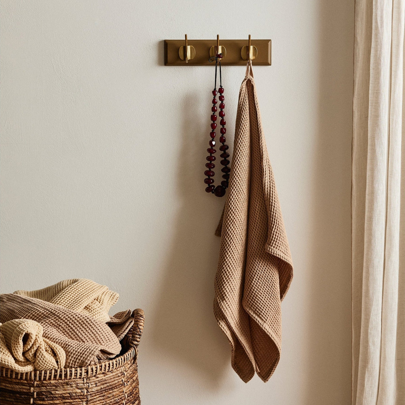 EDGY-kjøtt med 3 unger - brun Nordal COAT RACKS