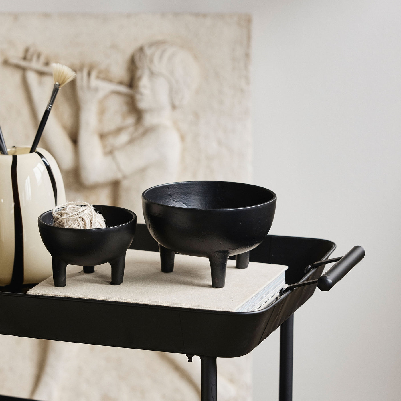 LAMU beholder - ø18 cm - sort Nordal TRAYETAGER