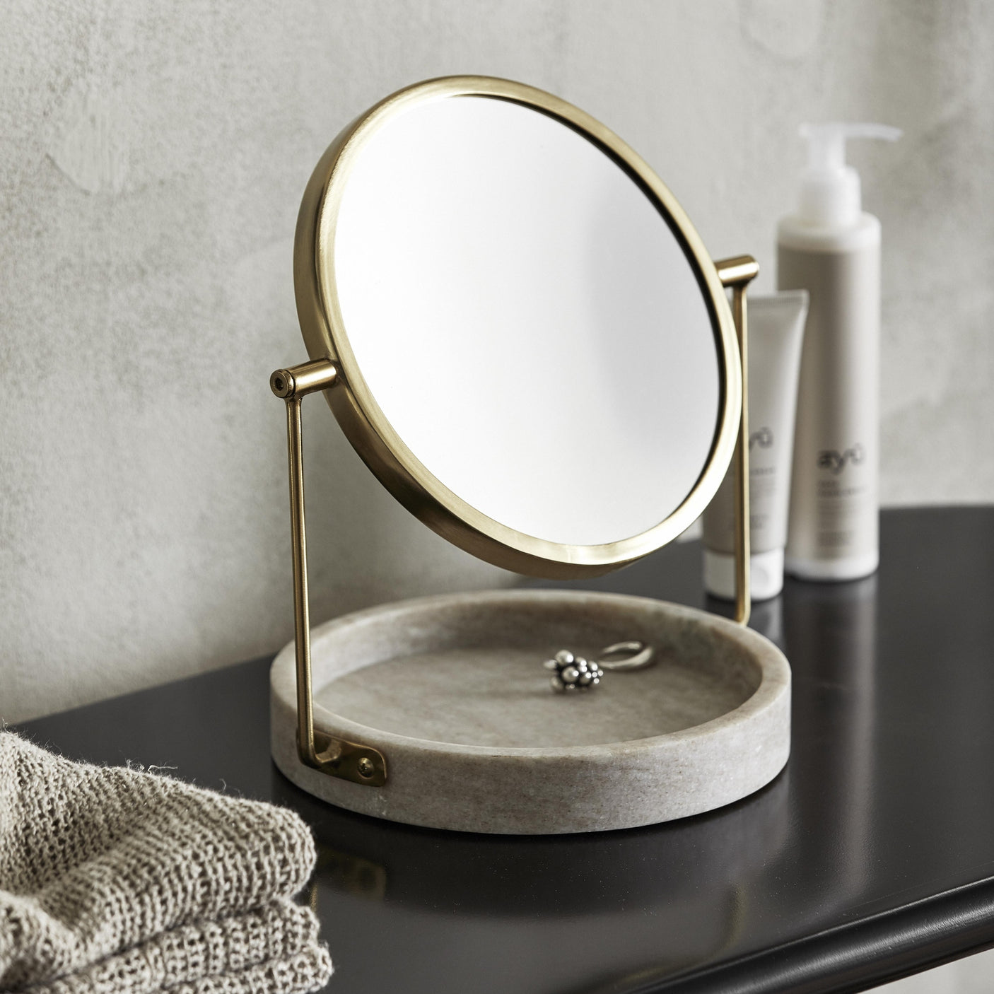 HAJA bordspeil - H28,5 cm - Brunt marmor/gullfinish Nordal MIRRORS