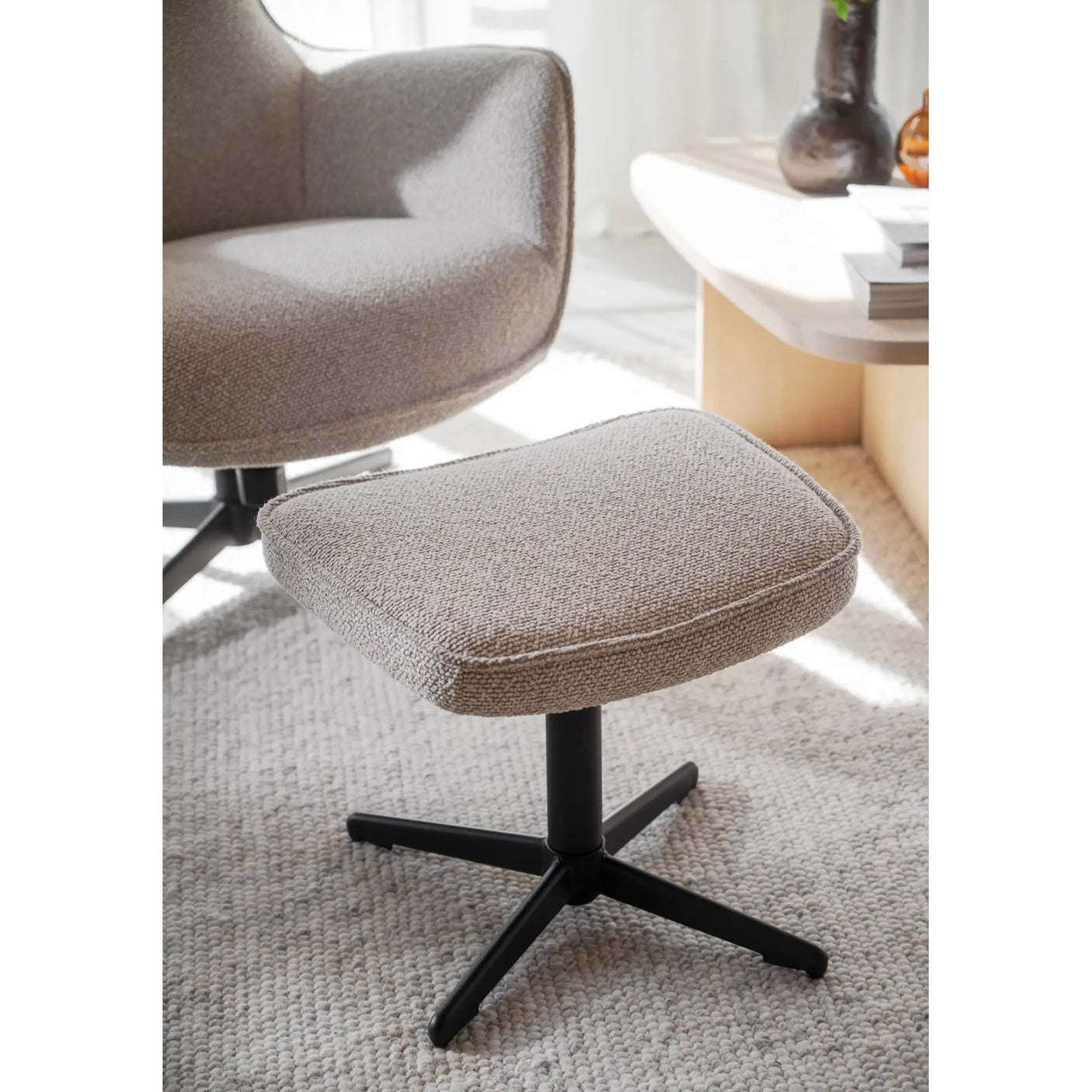 Jenkins lenestol med pall Rowico Lenestol