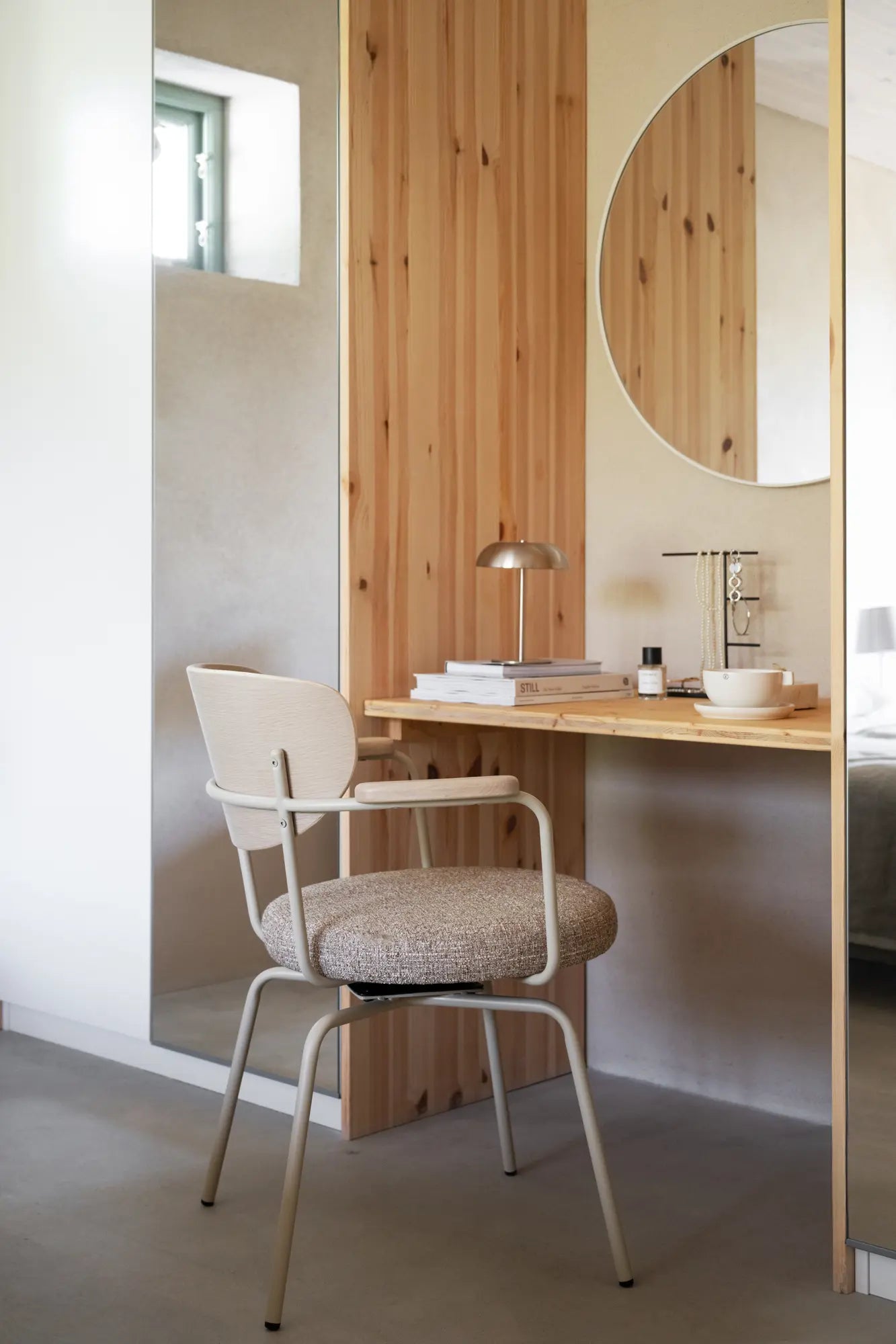 Merrick Spisestol med sving Rowico Spisestol