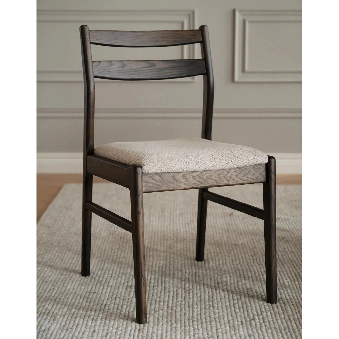 Kerwin spisestol Rowico Spisestol