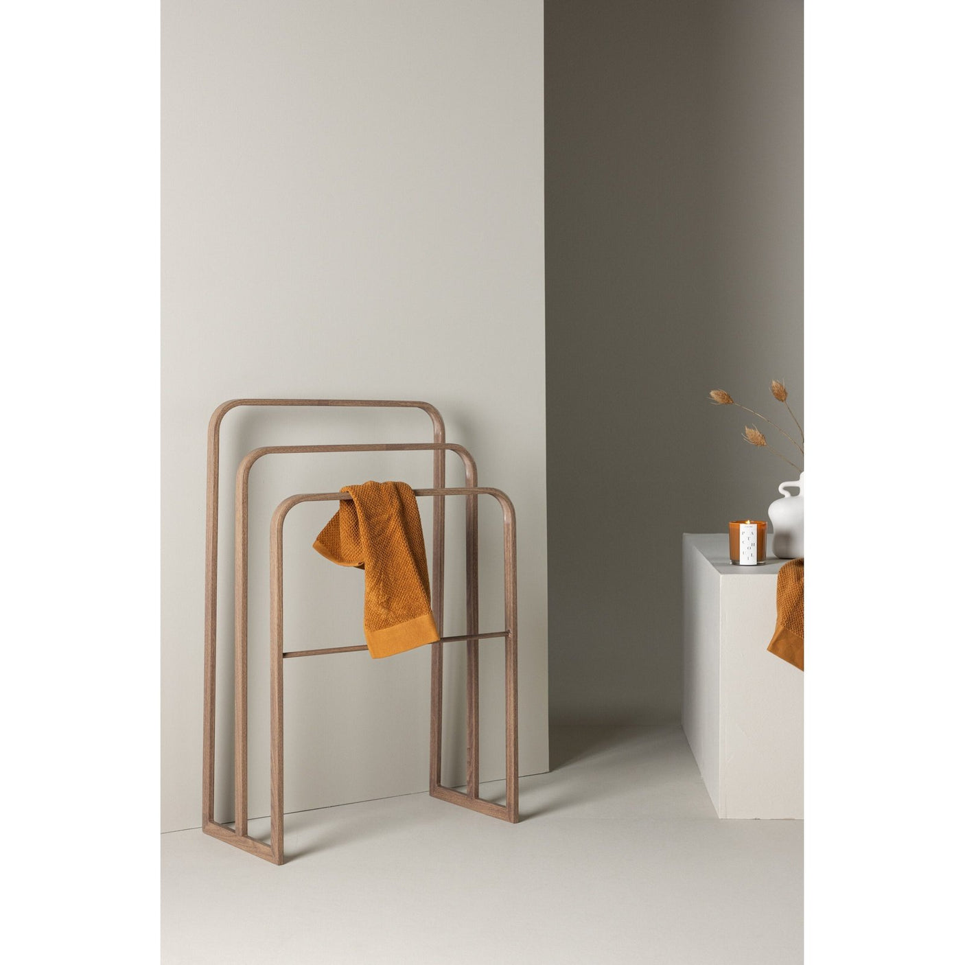 Drammen kleshenger Venture Design Kleshenger