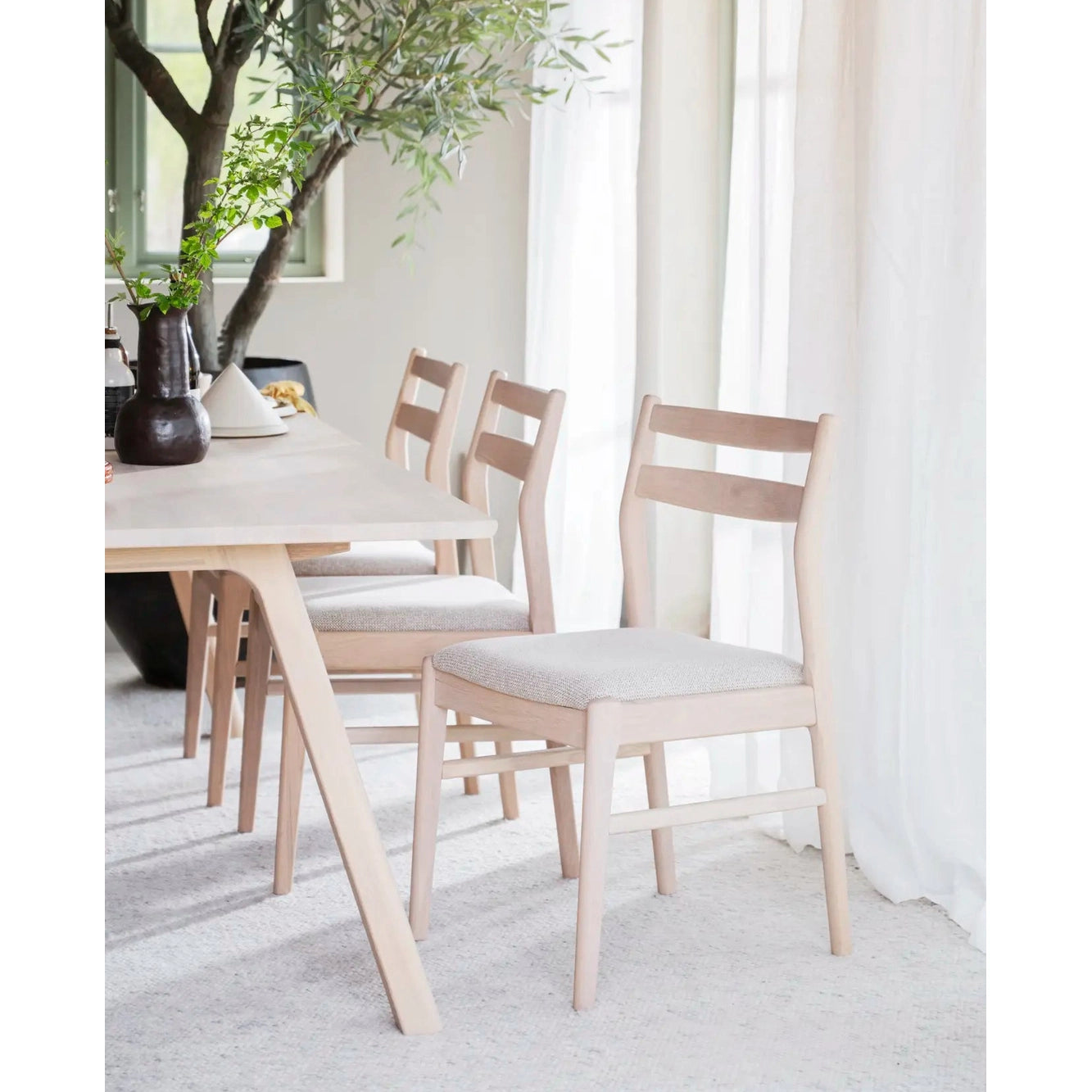 Kerwin spisestol Rowico Spisestol