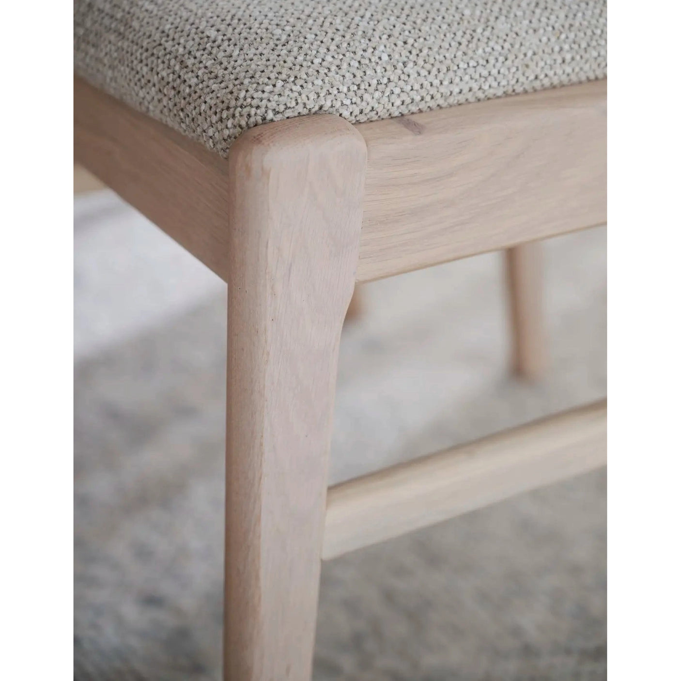 Kerwin spisestol Rowico Spisestol