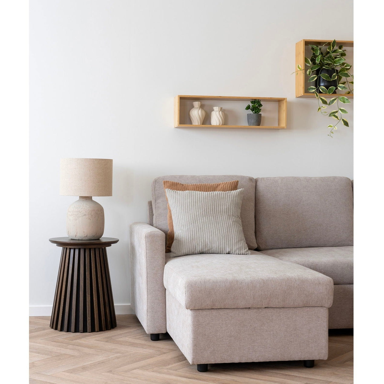 Ember vegghylle House Nordic Hylle