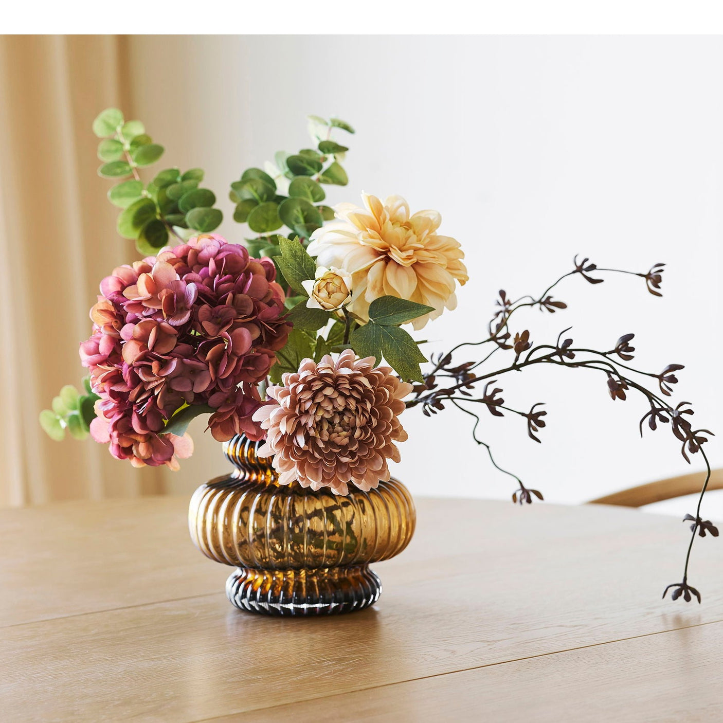 Vase. Bare svare uten noen forklaring House Nordic Varetype