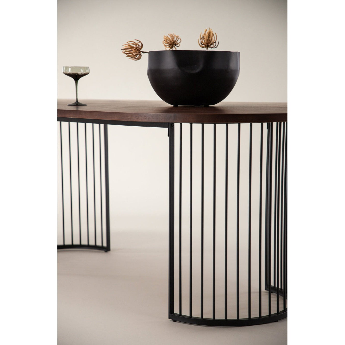 Hamneskär spisebord Venture Design Spisebord