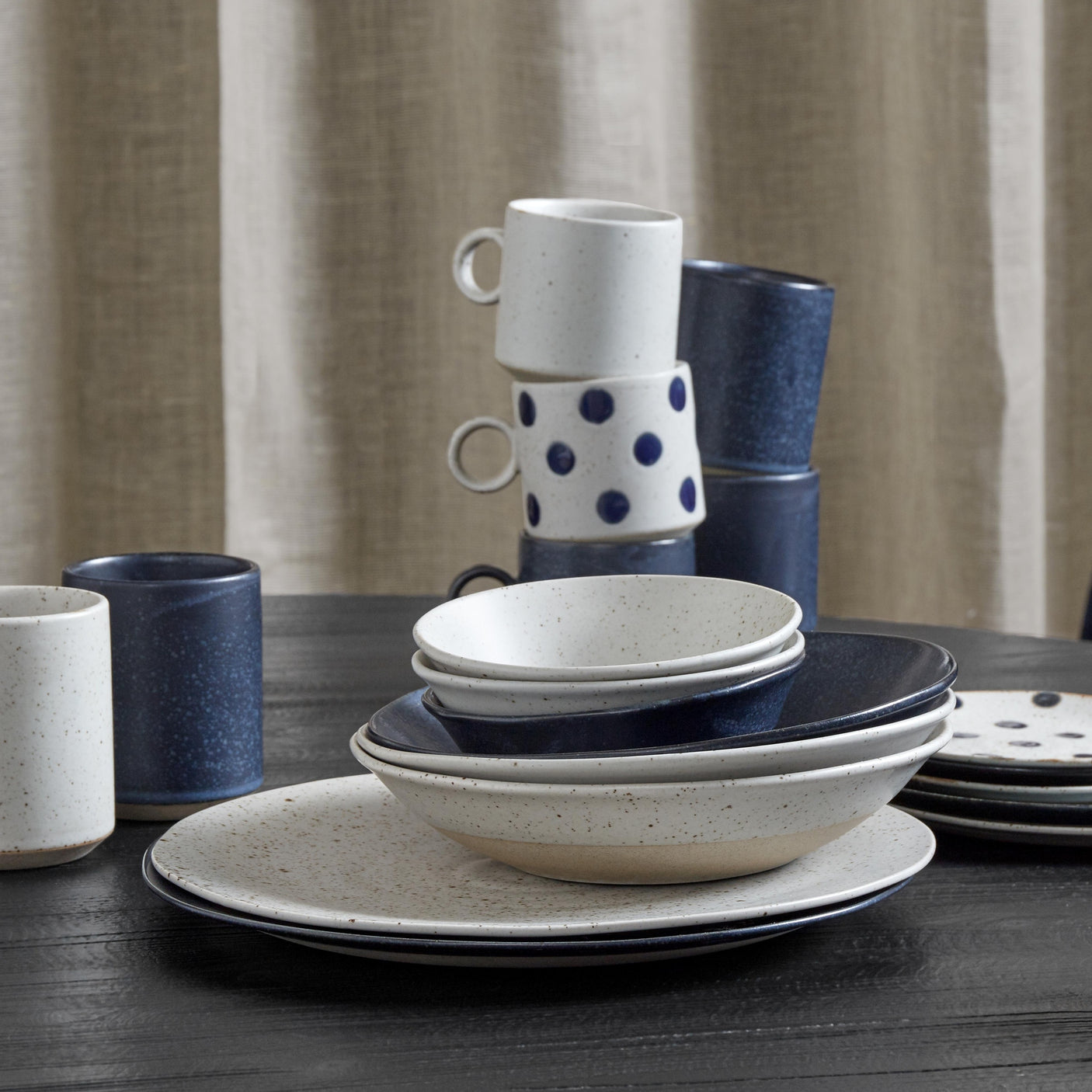 GRAINY dyp keramisk tallerken - ø22 cm - mørkblå Nordal TABLEWARE