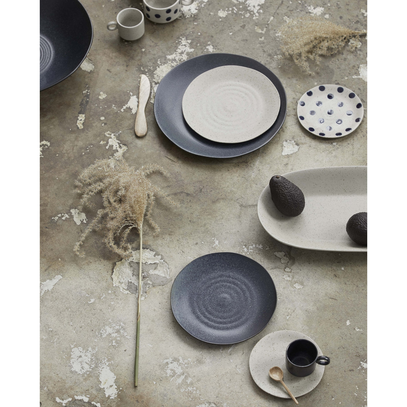 GRAINY keramisk serveringsplate - 39 cm - sand Nordal TABLEWARE