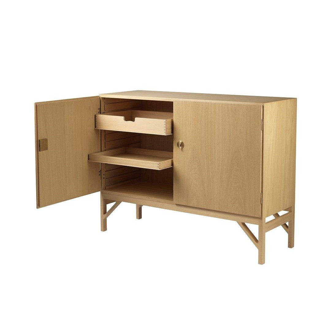 A232 - Skap FDB Møbler Skjenk