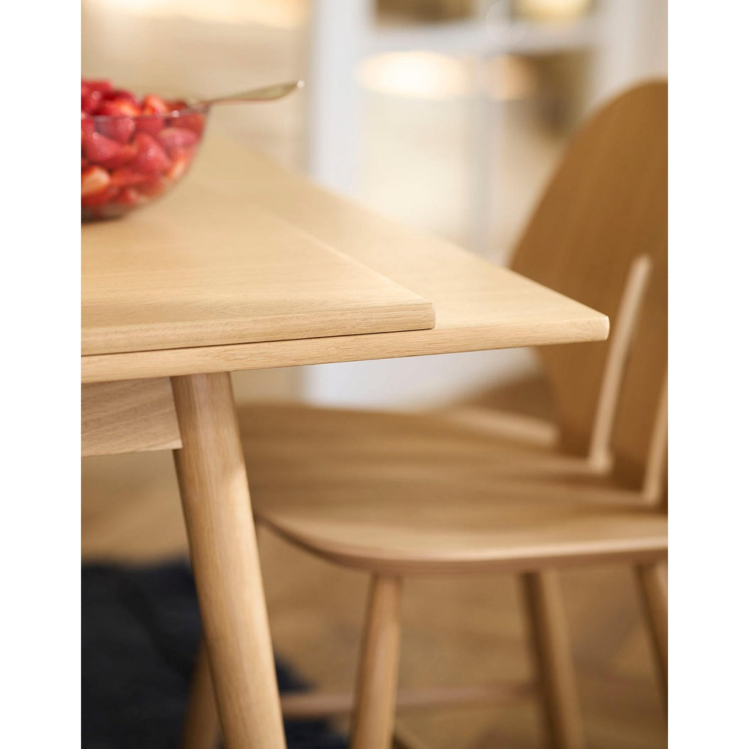 C35AH - Spisebord med nederlandsk uttak FDB Møbler Spisebord