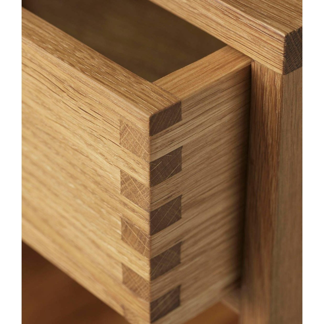 B99 - Veggskap FDB Møbler Sidebord