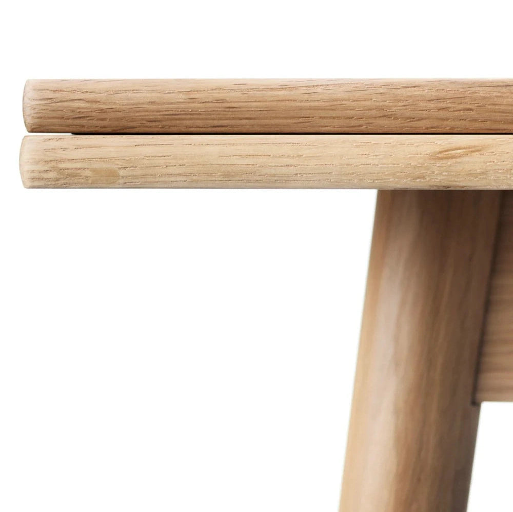 C35BH - Spisebord m/nederlandsk uttak FDB Møbler Spisebord