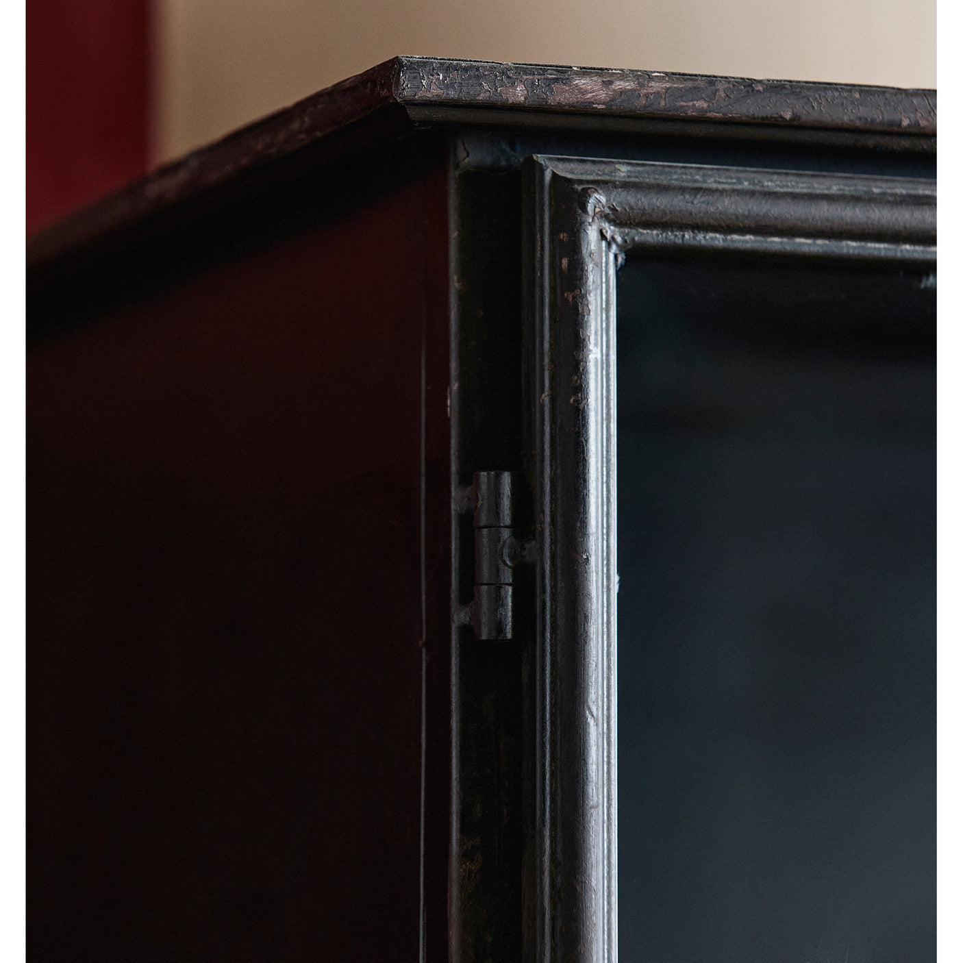 DOWNTOWN-vindueskap av jern - 184x97- sort Nordal CABINETS