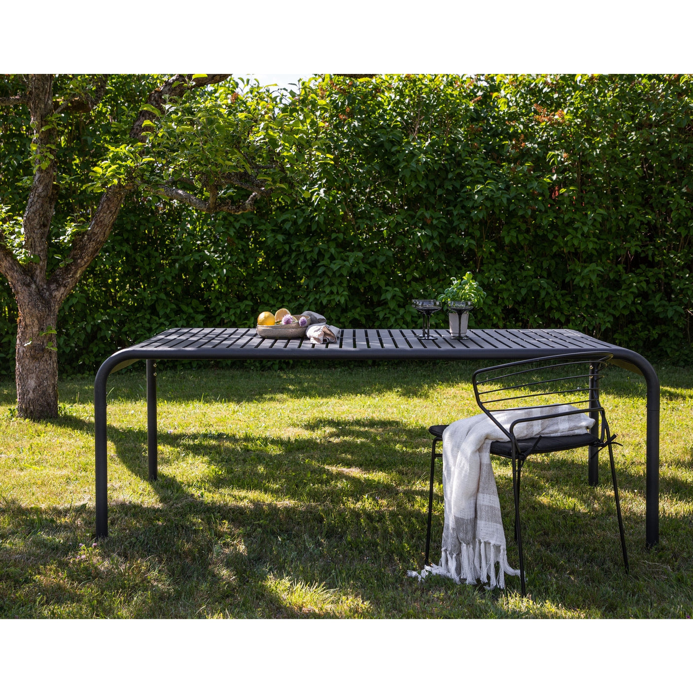 Borneo spisebord Venture Design Spisebord