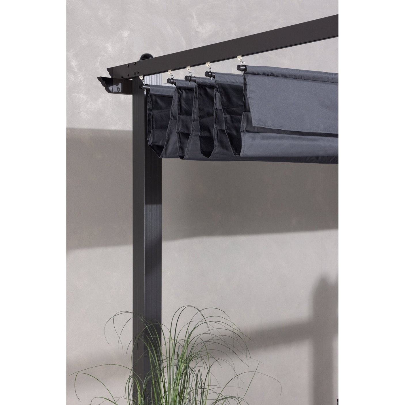 Lazio Pergola stål Venture Design Parasoll