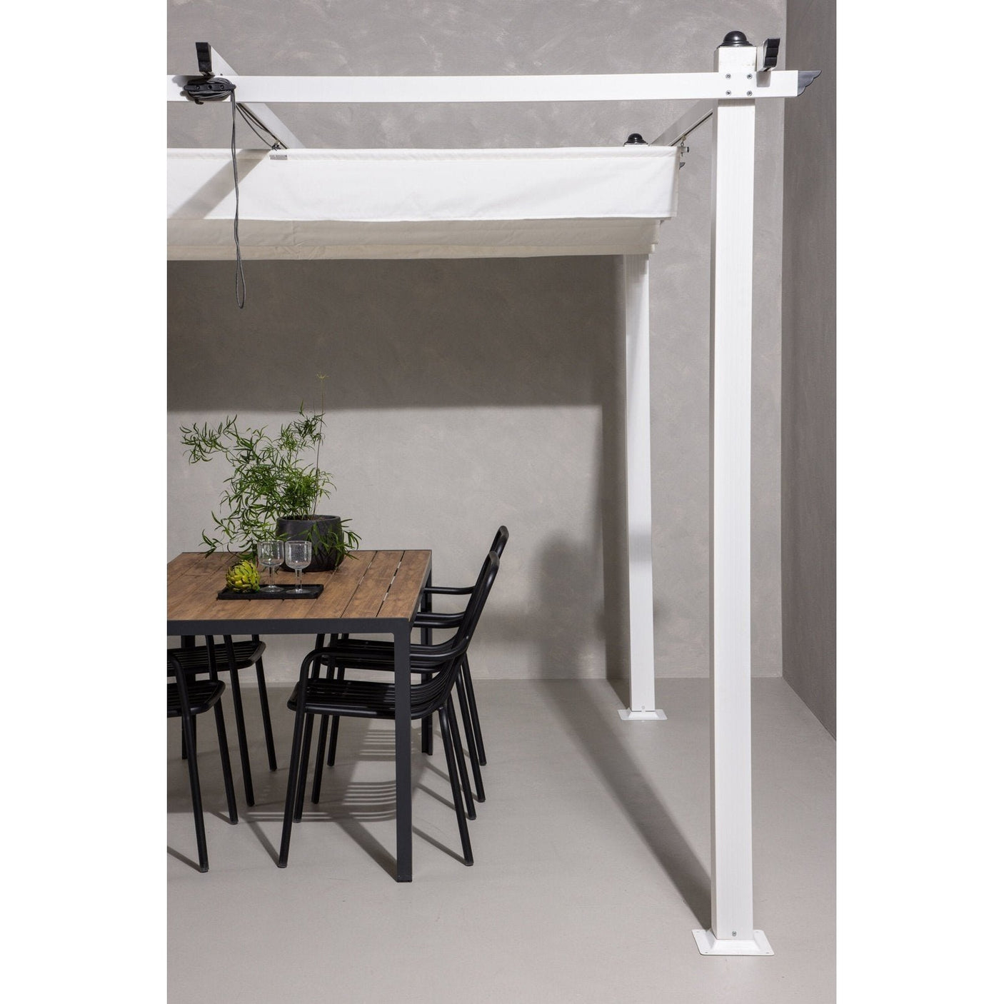 Lazio Pergola stål Venture Design Parasoll