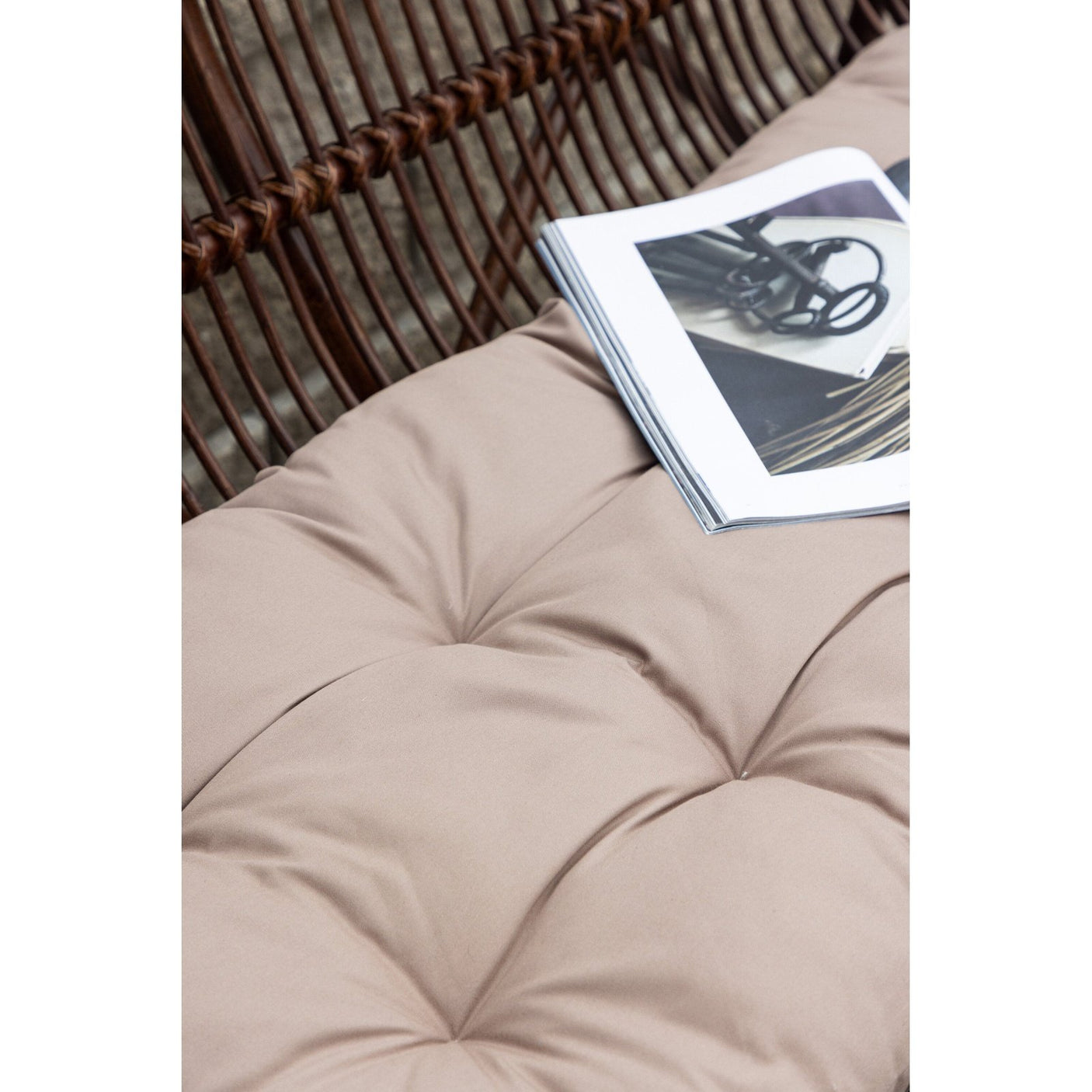 Nella hagestol Venture Design Sofa