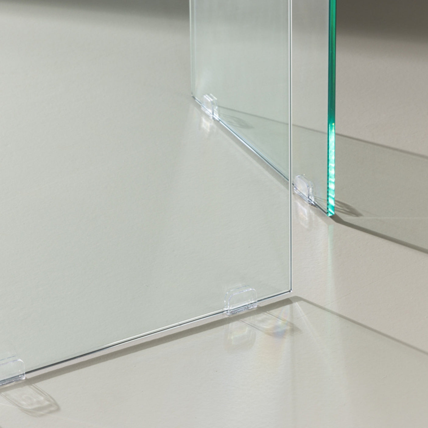 Ester Dining Table Venture Design Spisebord