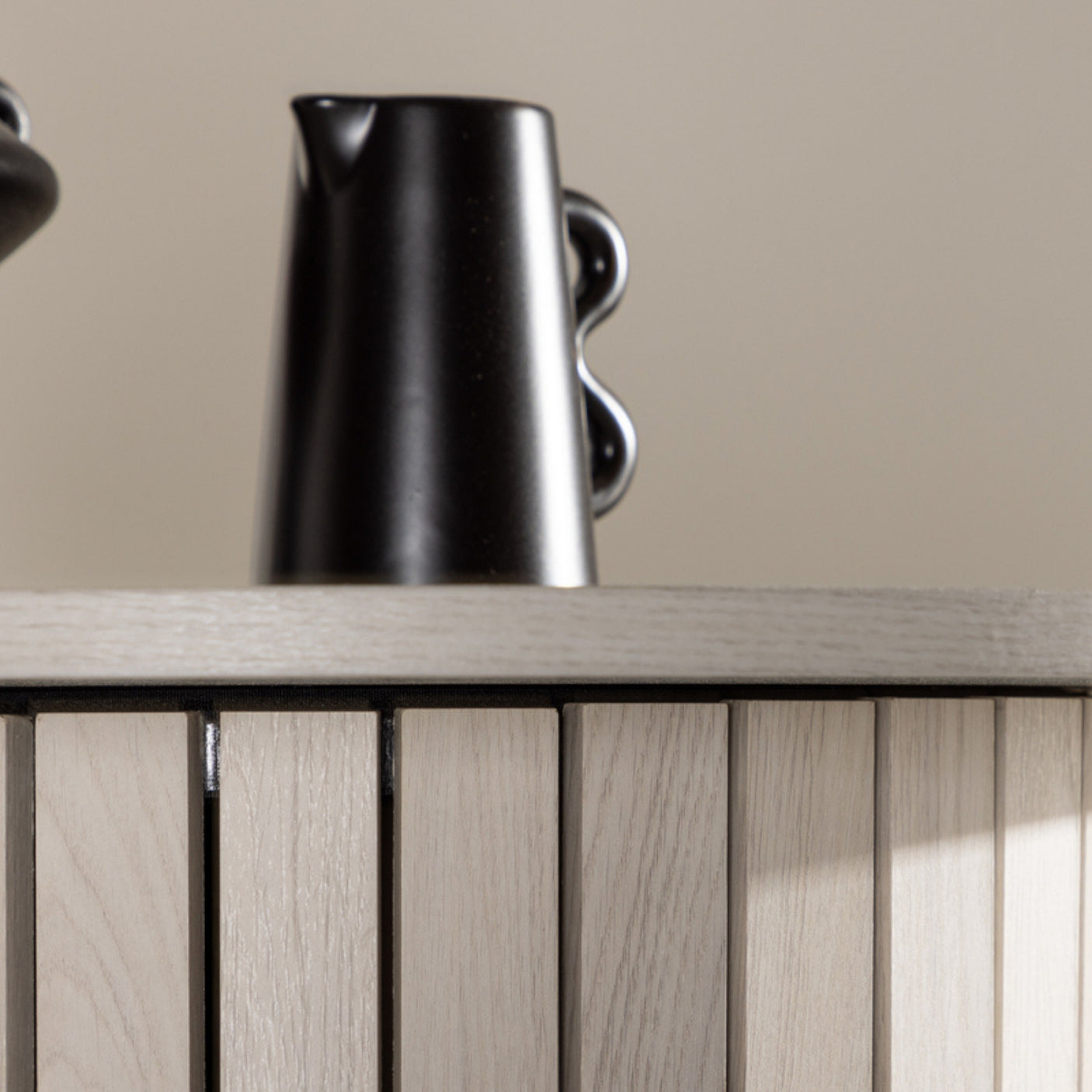 Härön Dining Table