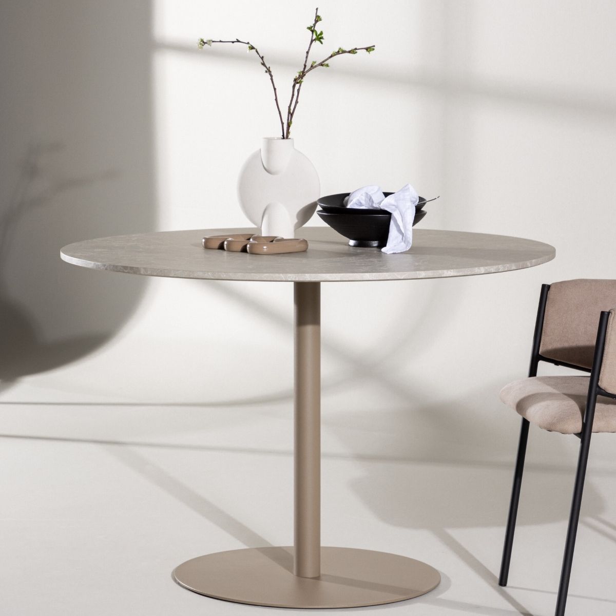 Lycke Dining Table Venture Design Spisebord