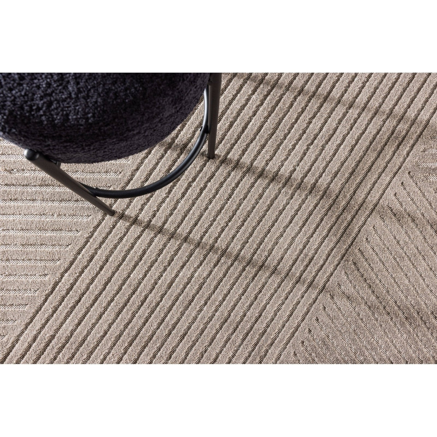 Aron Solar 290x200 Venture Design Teppe