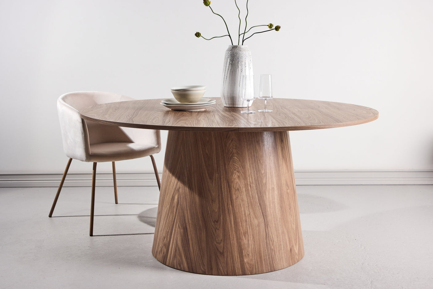 Lanzo Rundt Spisebord Venture Design Rundt spisestuebord