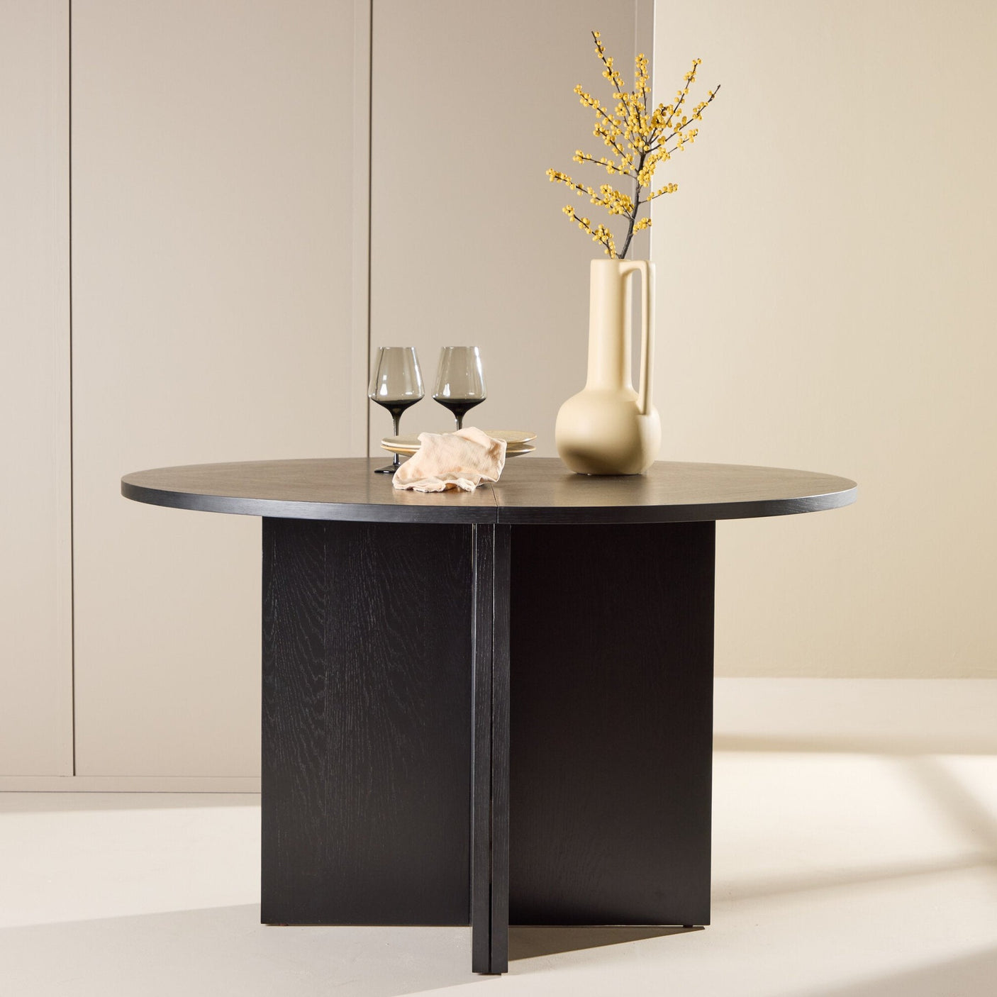 Strada - Spisebord Venture Design Spisebord