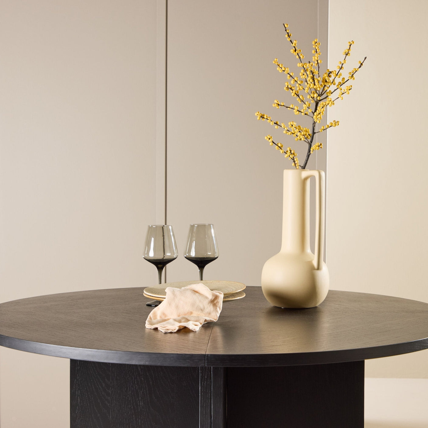 Strada - Spisebord Venture Design Spisebord