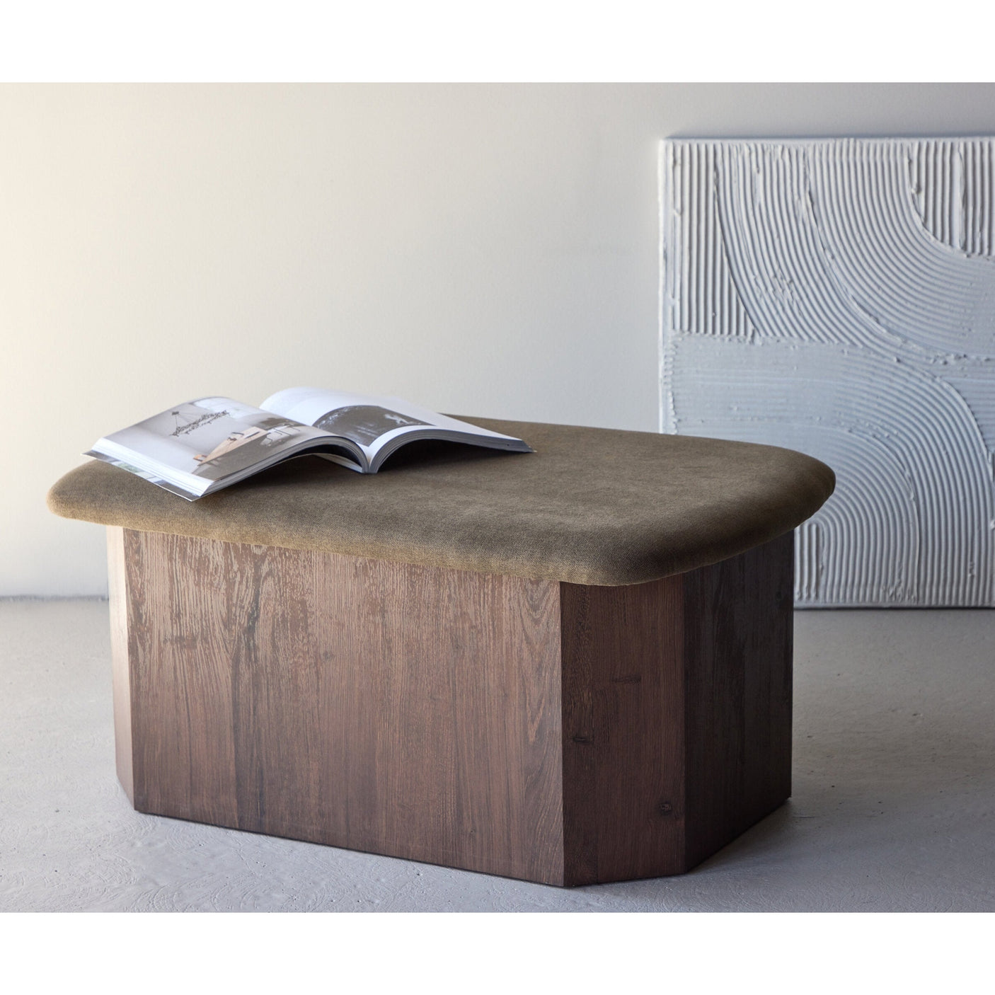 Todd Ottoman. Bare svare uten noen forklaring Venture Design Ottoman - Puff