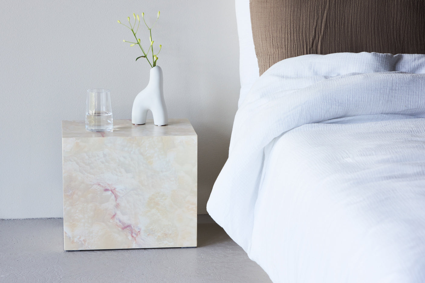 York Side Bord Venture Design Sidetabell