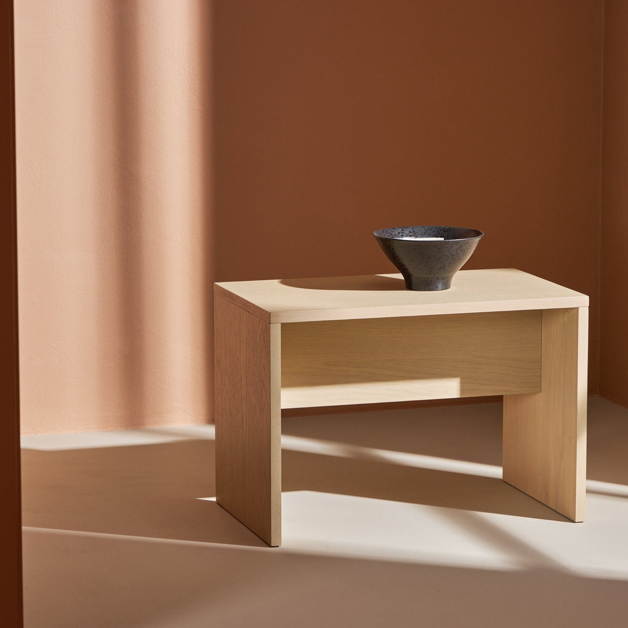 Juni Side Table Venture Design Sidebord