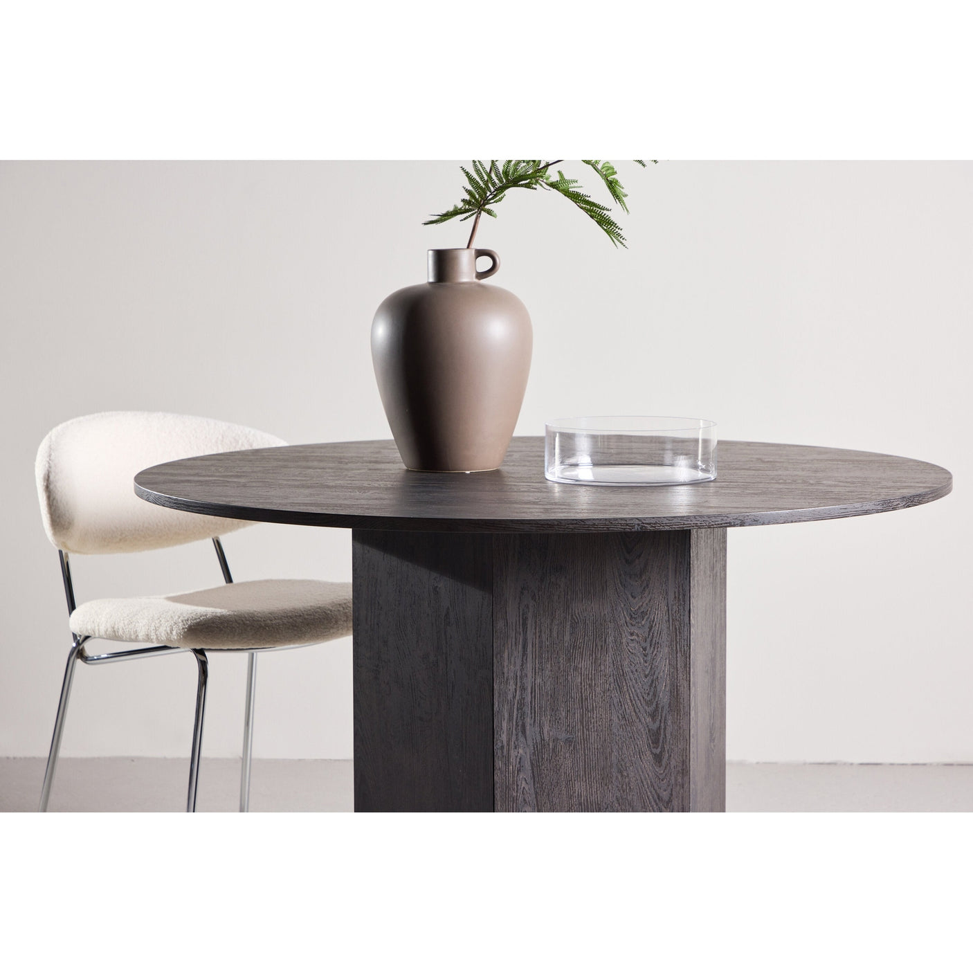 Tekla Rundt Spisebord Venture Design Rundt spisestuebord