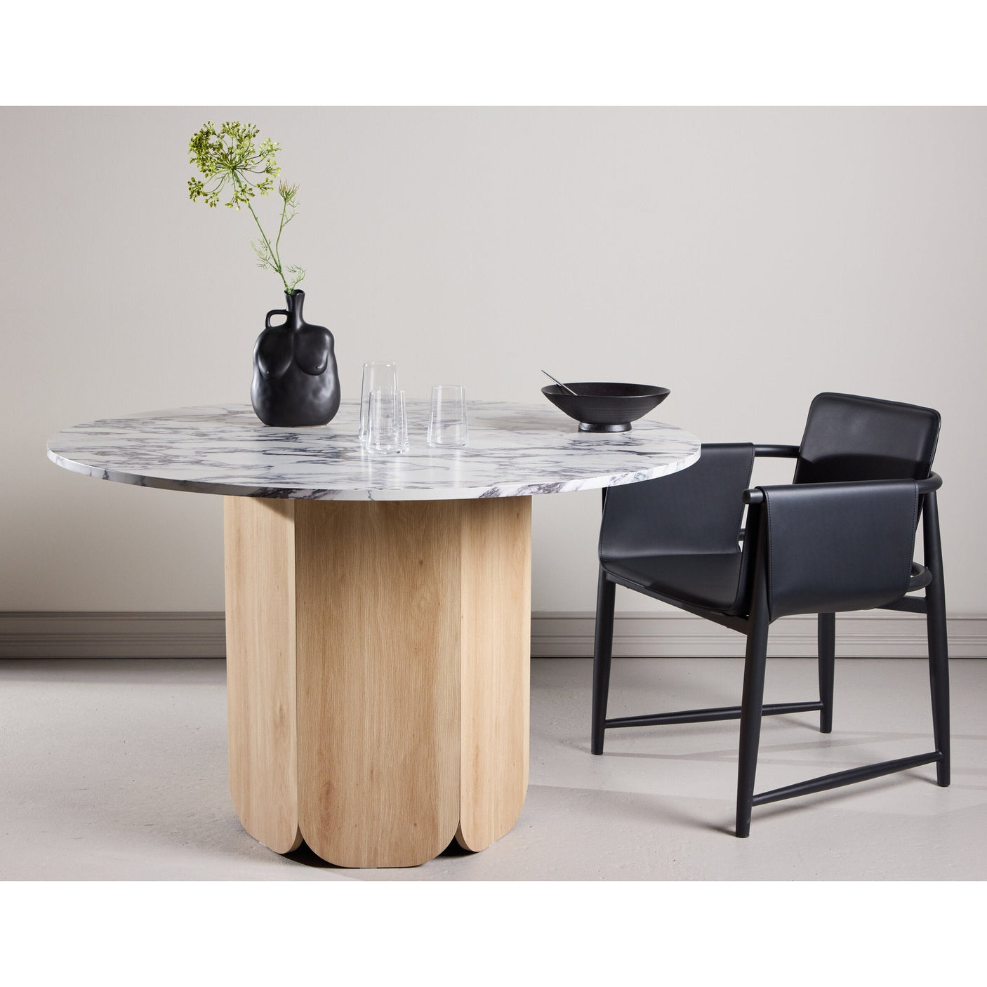 Tekla Rundt Spisebord Venture Design Rundt spisestuebord